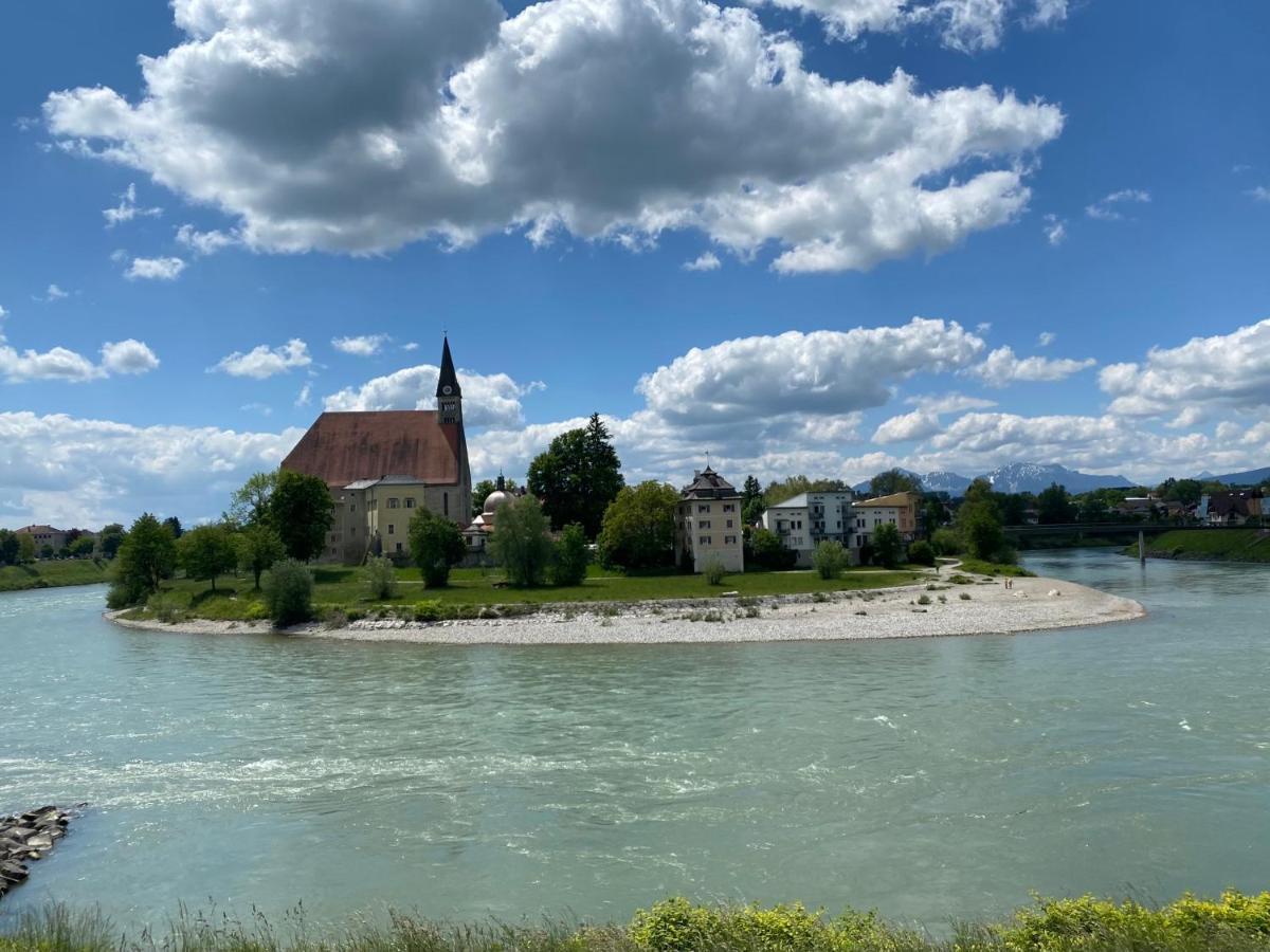 Ferienwohnung An Der Romantischen Salzachschleife Naehe Salzburg Laufen Exteriör bild